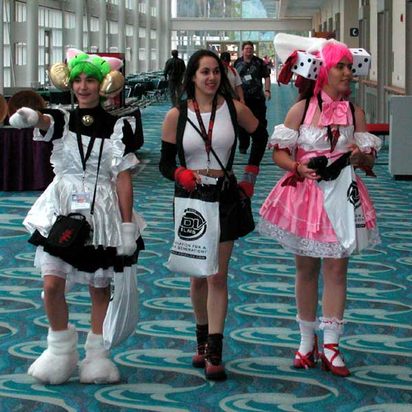 Image 7: Hey, check that outfit out!