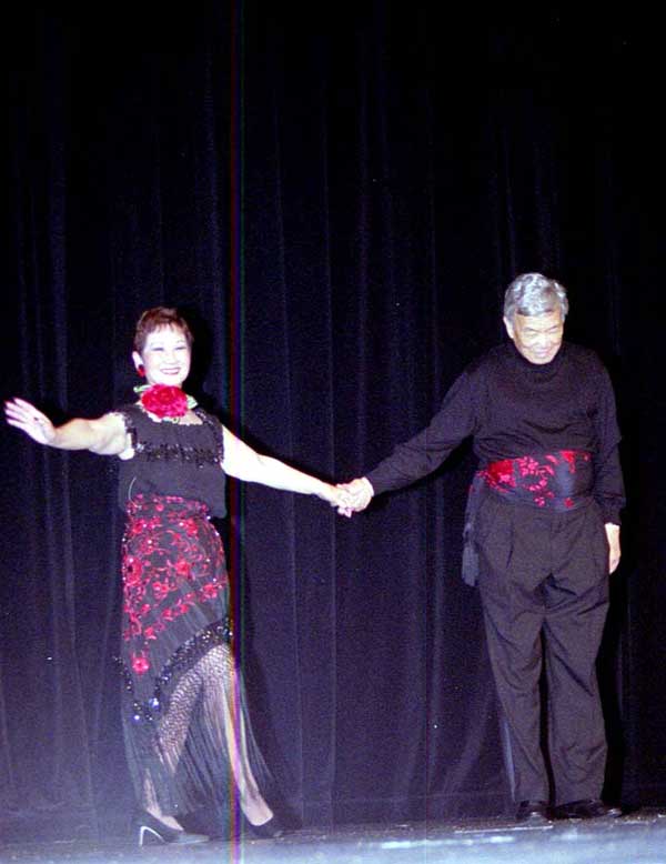 Image 7: Hey, check that outfit out!