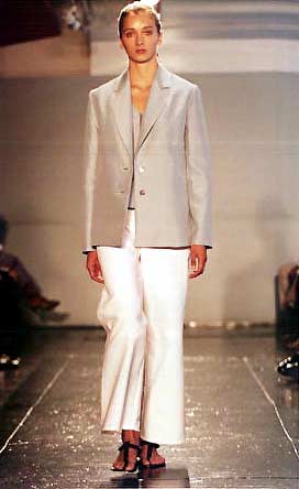 Roos in riding jacket and cotton pique ankle pant