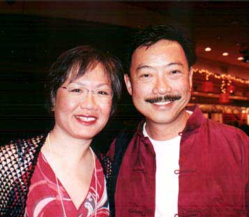 Image of Museum trustee June Jee and Paul Huang of the CJ Huang Foundation